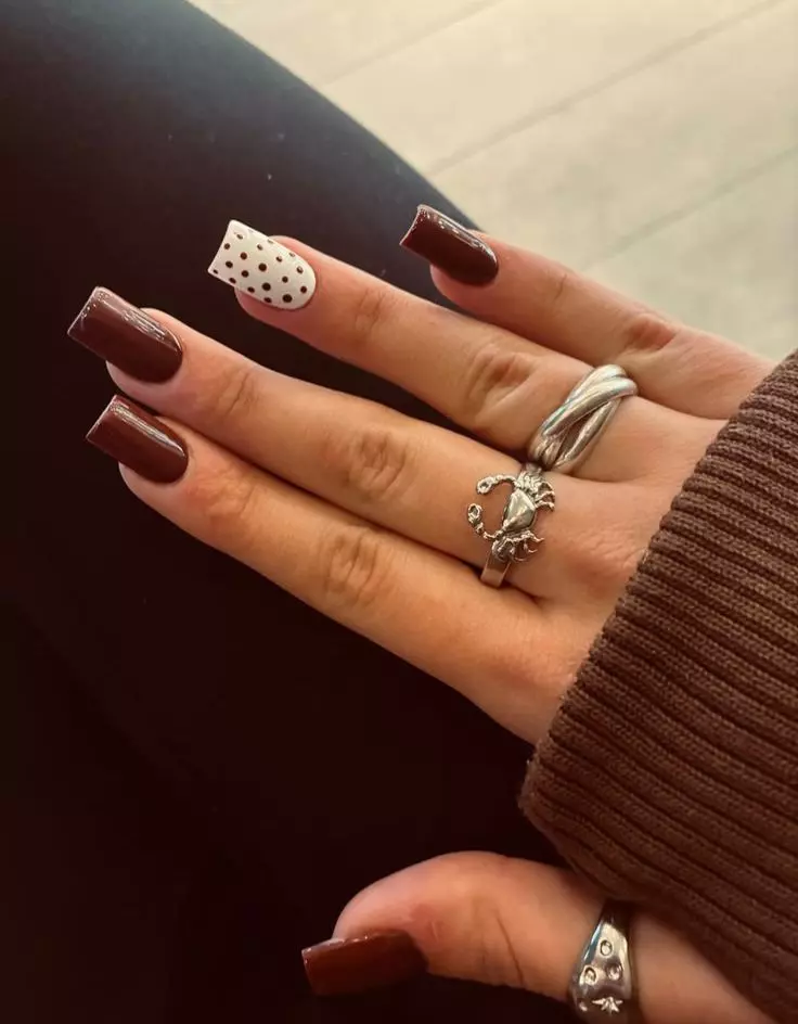 Polka Dot Nails Brown