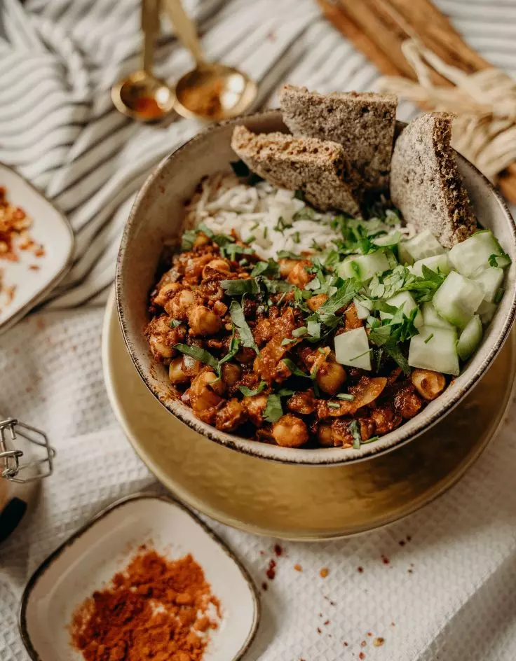 Tzatziki Chickpea Salad