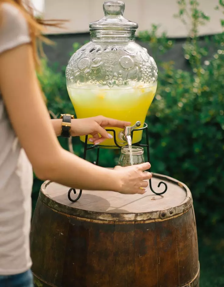 Classic Lemonade Stand