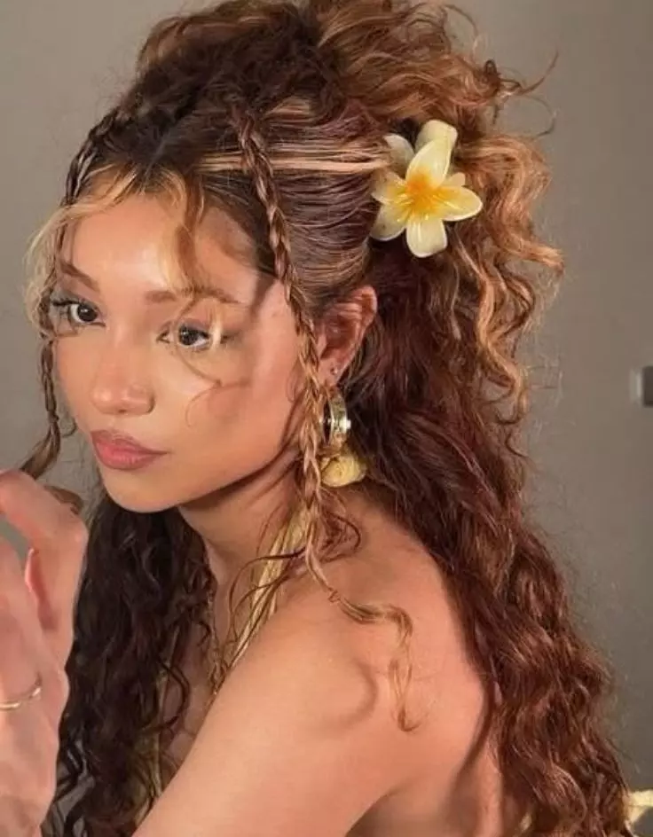 Curly Hair Aesthetic