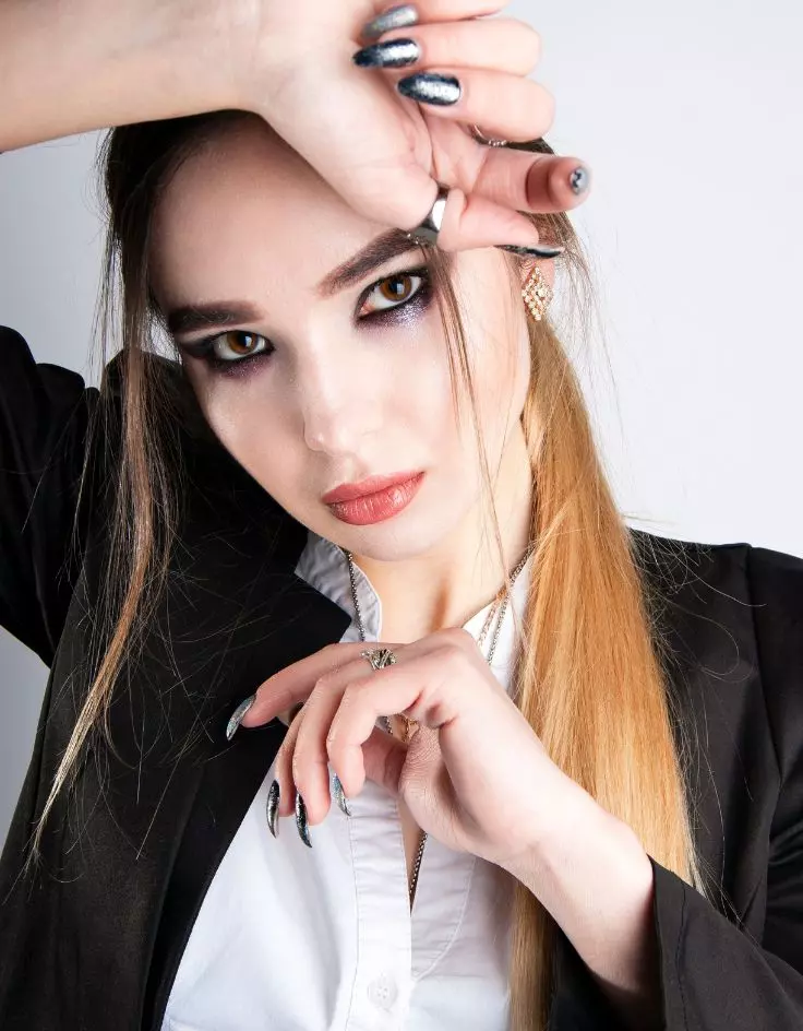 Rockstar Girlfriend Makeup Simple
