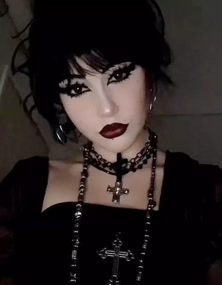Woman Goth Makeup