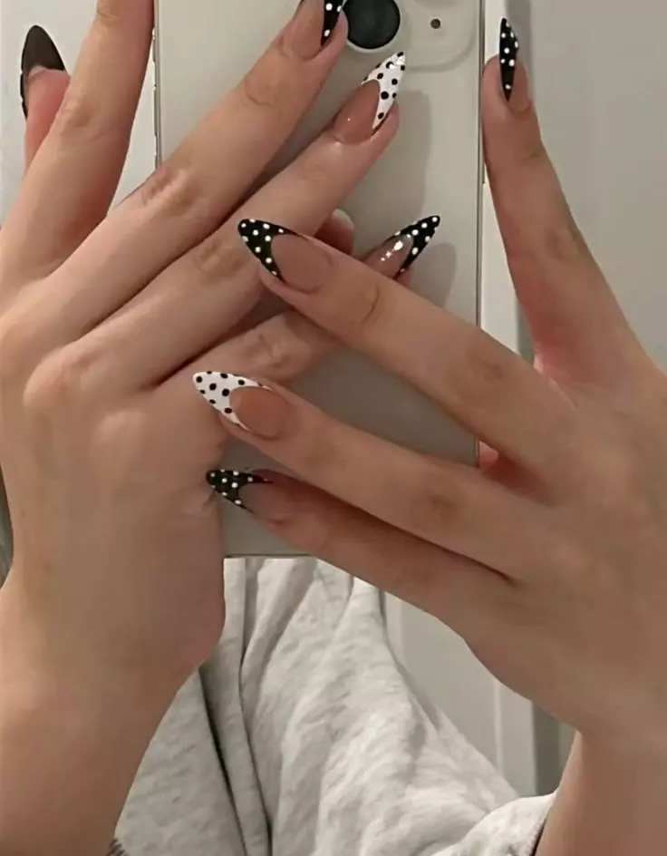 Top Coat Black Nail Designs