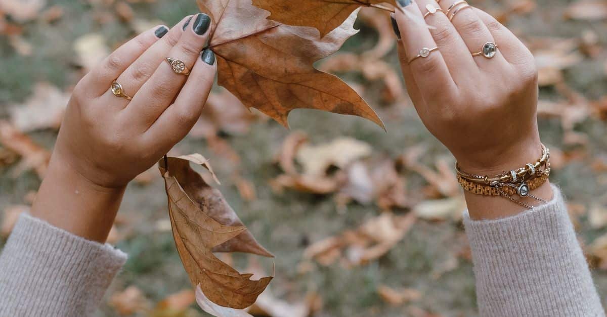The Ultimate Step‑by‑Step Guide to Seamless Summer‑to‑Fall Nail Transitions