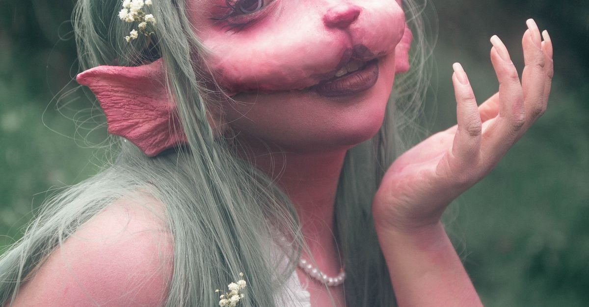 Master the Weirdcore Makeup Trend: A Step‑by‑Step Checklist