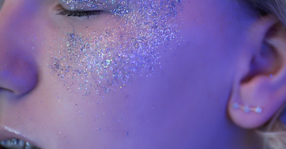 Sparkly Makeup: Pros, Cons, and How to Choose the Perfect Glow