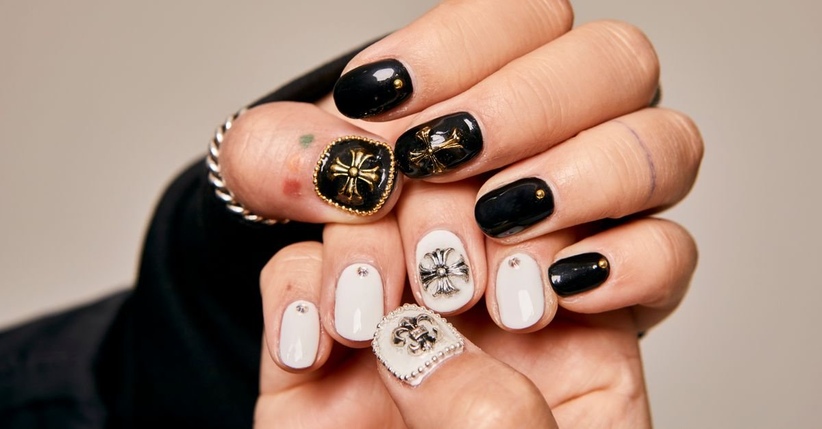 10 Sizzling Ways to Rock Swag Nails This Season