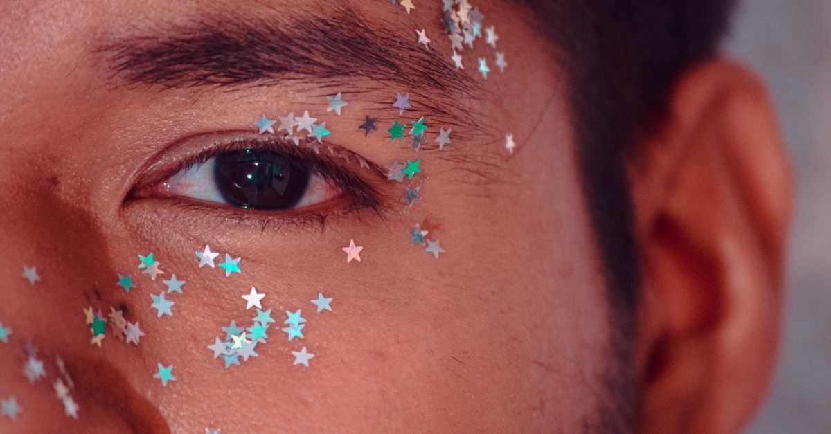 Glitter Eye Makeup: Sparkle Without the Mess – Expert Tips & Tricks