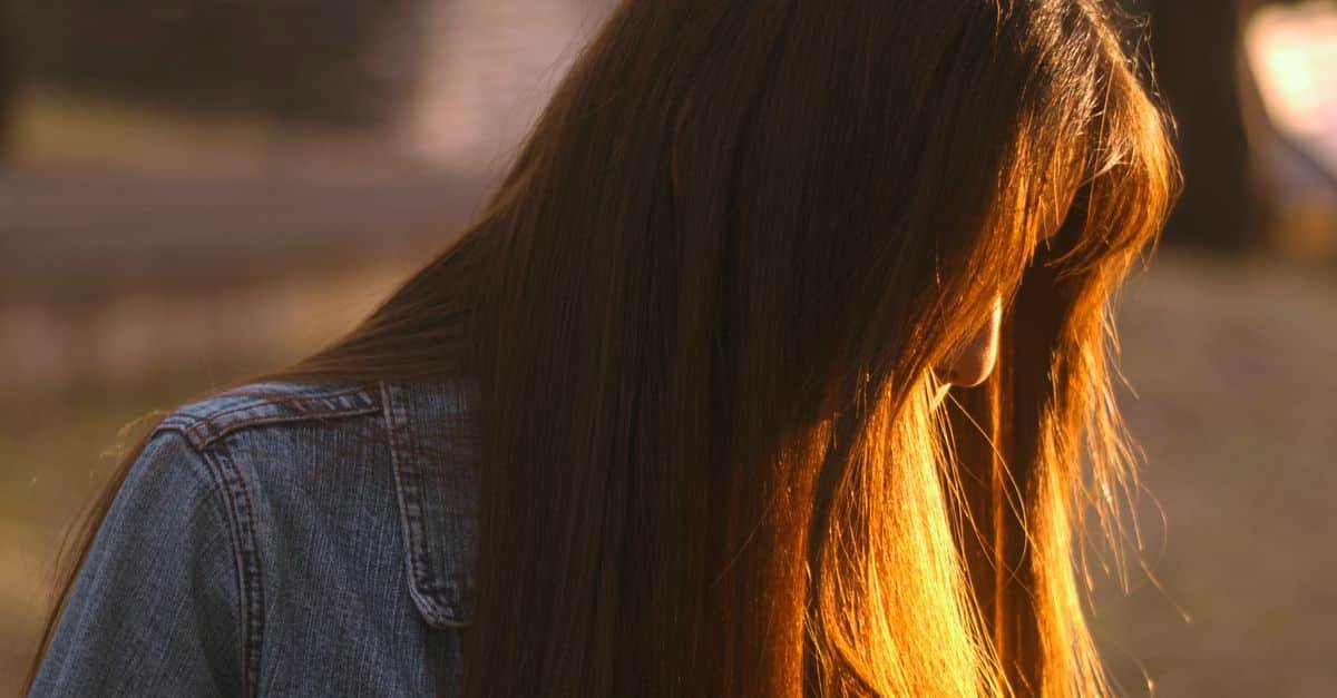 Dark Brown Hair with Caramel Highlights: The Ultimate Pros‑and‑Cons Guide