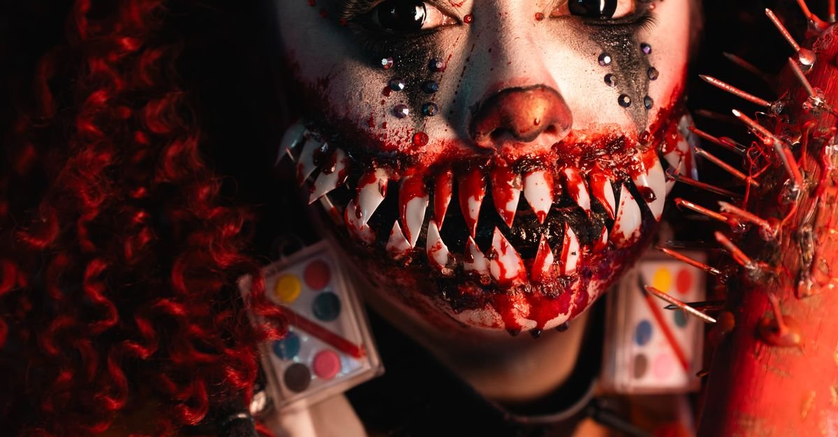 Clown Makeup Ideas: Pros, Cons, and Creative Comparisons for Every Performer