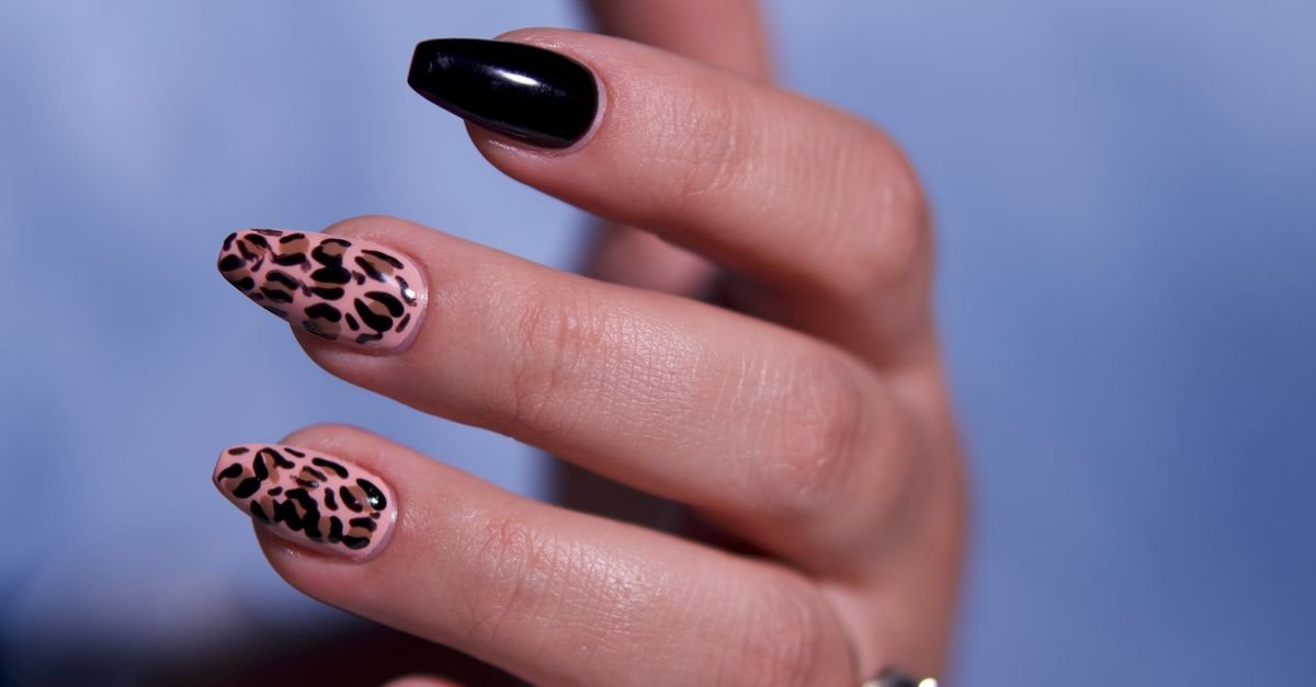 10 Sizzling Ways to Rock Swag Nails This Season