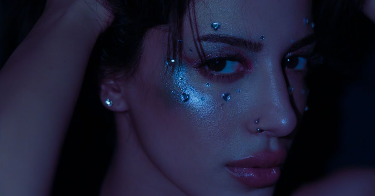 Sparkle Your Look: The Ultimate Guide to Gemstone Makeup for Every Occasion