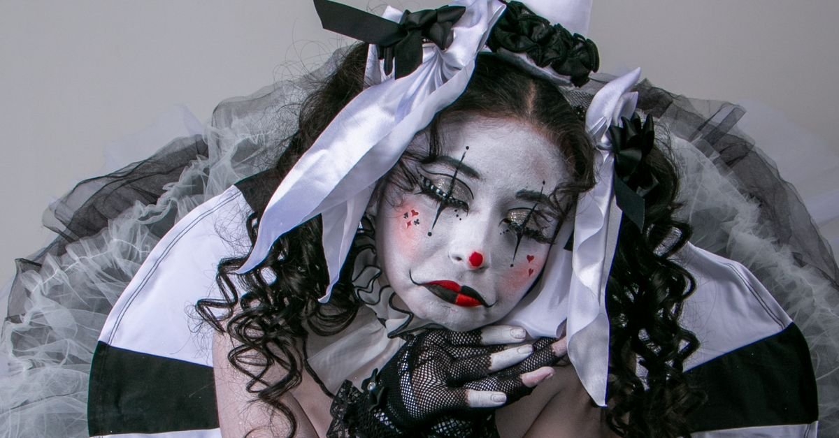 Clown Makeup Ideas: Pros, Cons, and Creative Comparisons for Every Performer