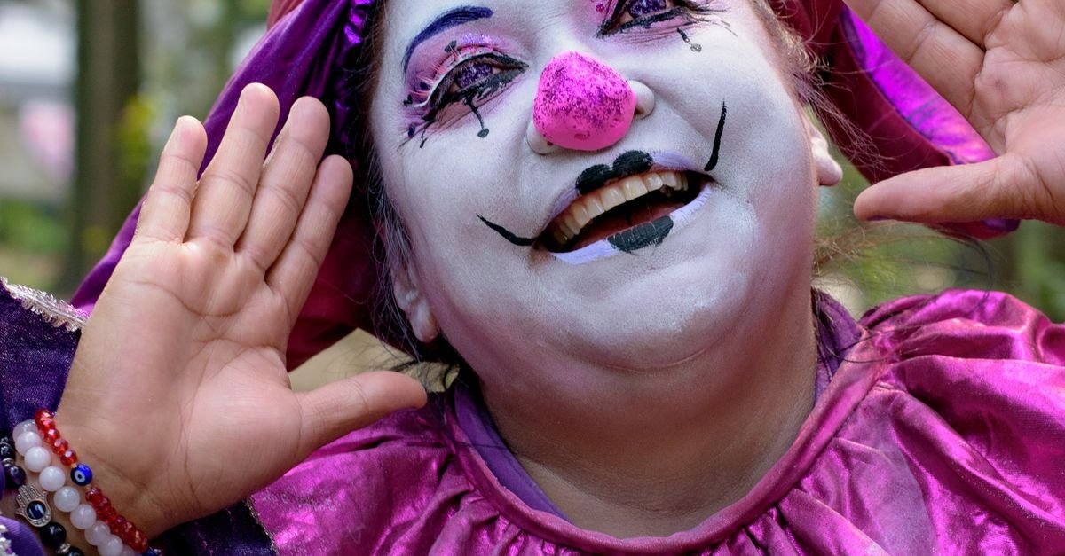 Clown Makeup Ideas: Pros, Cons, and Creative Comparisons for Every Performer