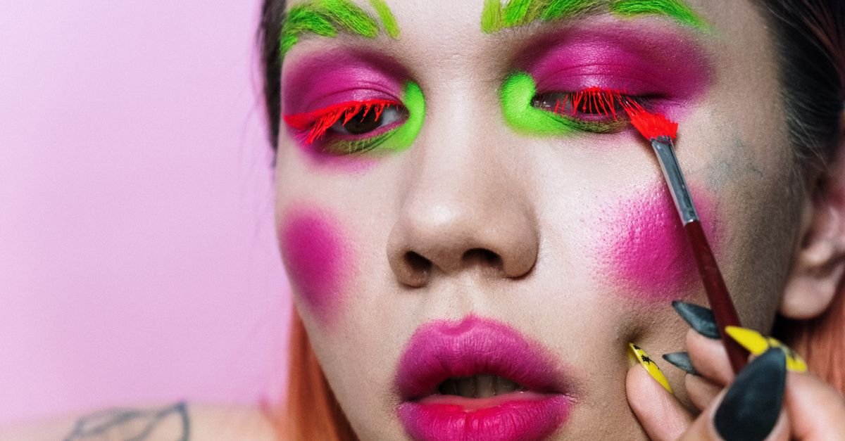 Master the Weirdcore Makeup Trend: A Step‑by‑Step Checklist