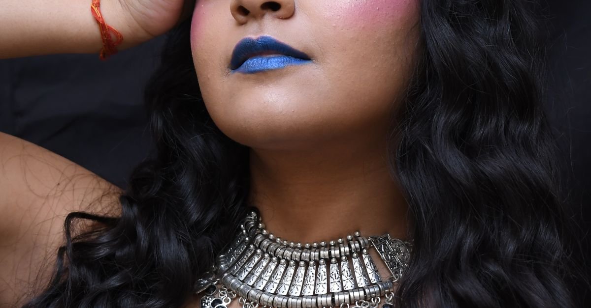 Shimmer and Shine: The Ultimate Beginner’s Guide to Silver Eye Makeup