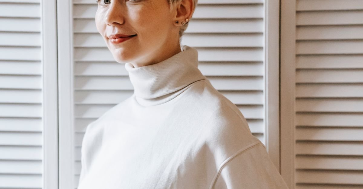 Short Pixie Cut: Pros, Cons, and Style Comparisons for Every Face Shape