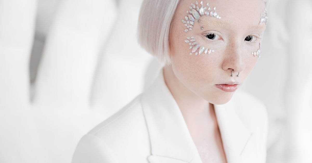 Sparkle and Style: Creative Face Gems Ideas for Every Occasion