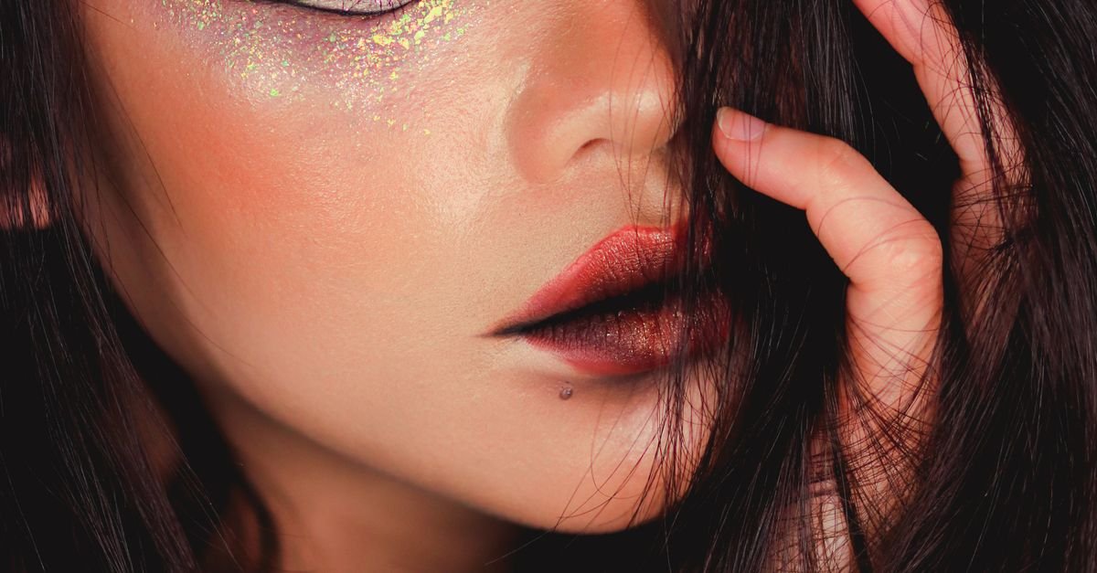 Glitter Eye Makeup: Sparkle Without the Mess – Expert Tips & Tricks