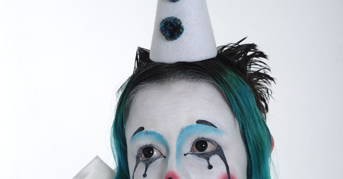 Clown Makeup Ideas: Pros, Cons, and Creative Comparisons for Every Performer